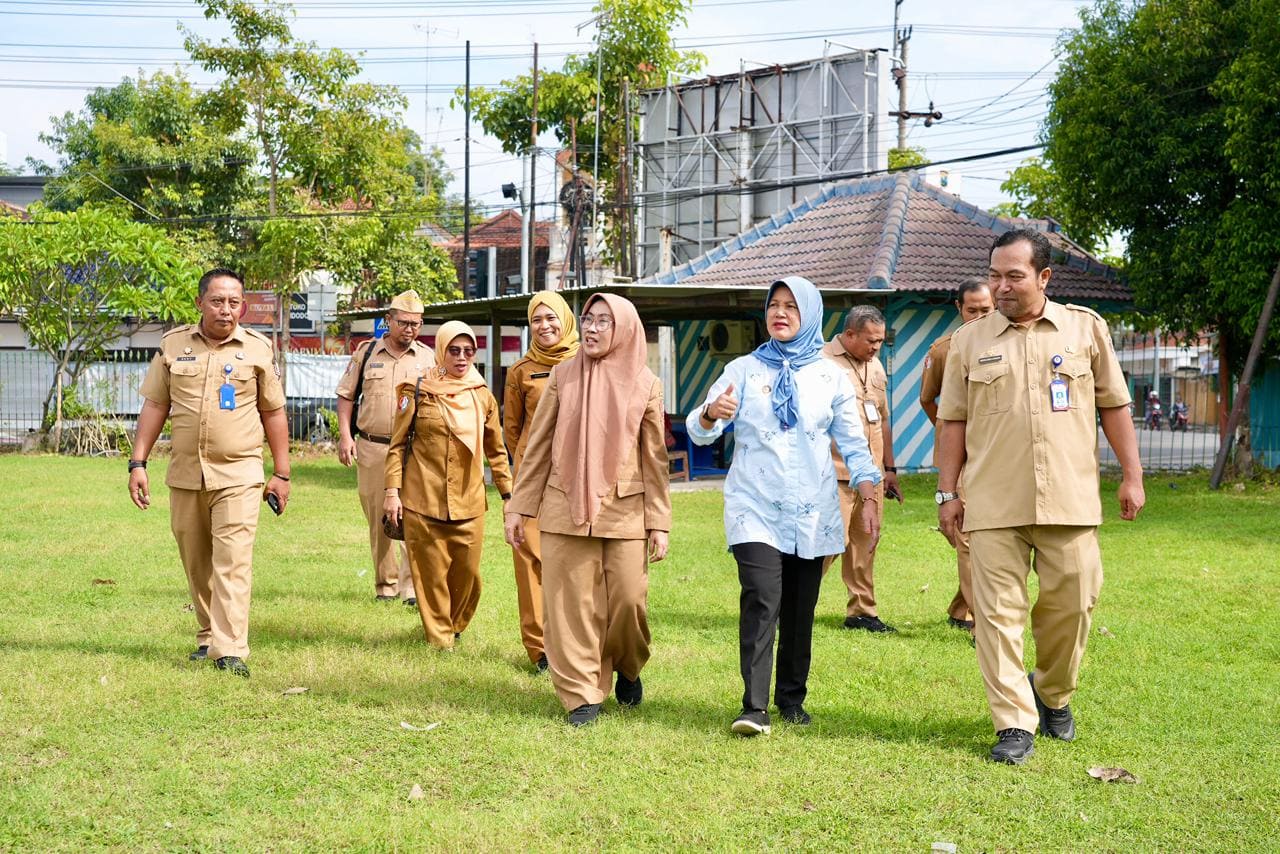 Bojonegoro Hijaukan Kota, Tanam Ratusan Pohon Demi Target Adipura
